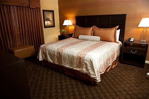 Resort The Colonies At